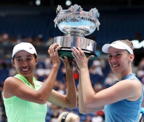 张帅/梅尔滕斯夺得澳网女双冠军：就像一场“起死回生”的英雄之战